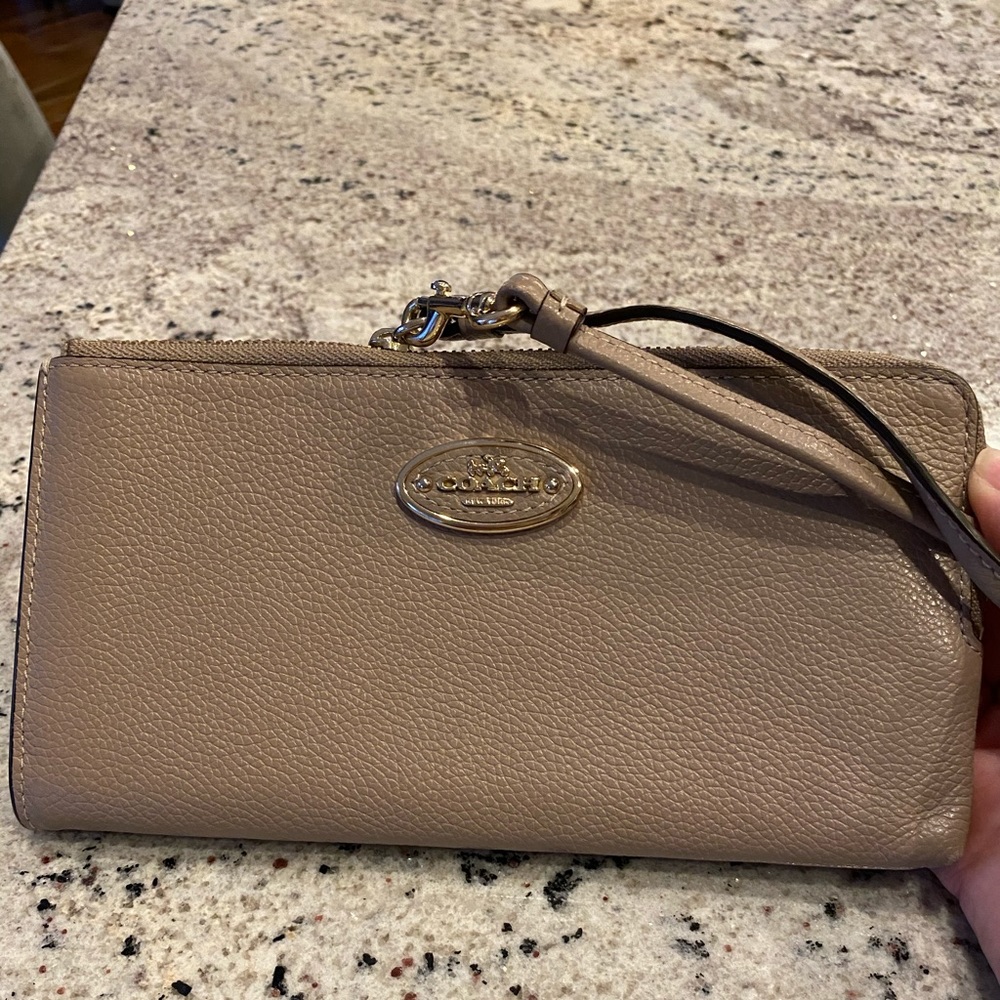 Pristine Coach Wallet/Wristlet